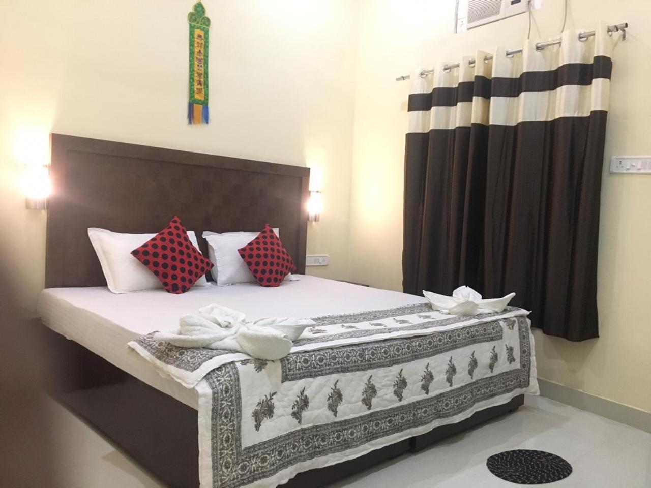 The Highvill Home Stay Khajuraho Exterior photo